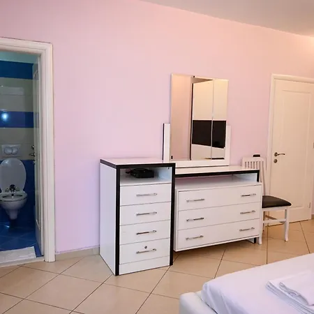 Dream House Apartment *