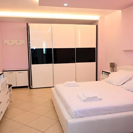 Apartment Dream House Durrës