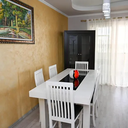 Dream House Apartment